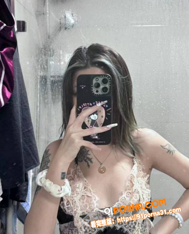 佛山精神小妹 许南枝 白...（1）