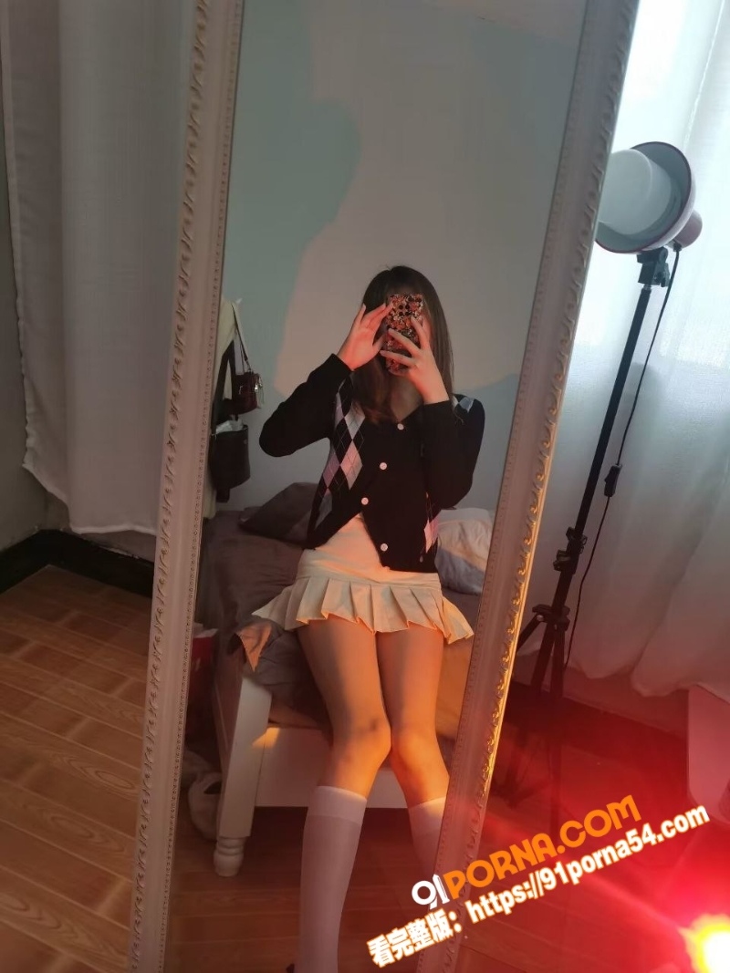 高颜值JK学妹约啪不雅视...（3）
