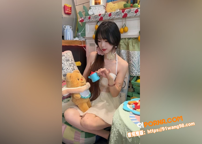 极品女大学生 第一次和金...（1）