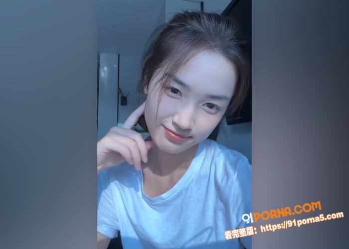 广东闷骚反差人妻 清纯外...（3）