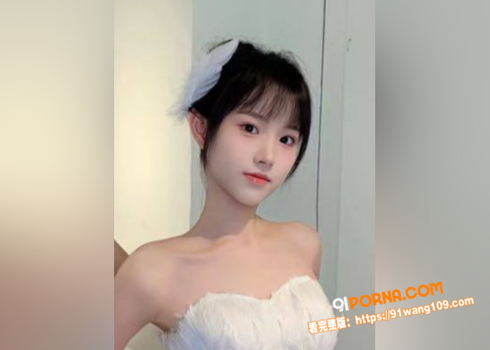 台湾高颜值女优 爱玩熊熊...（1）