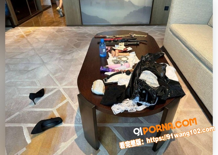 极品空姐和金主爸爸一起玩...（1）