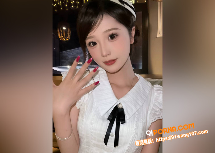 高颜值精神小妹 在校外兼...（2）