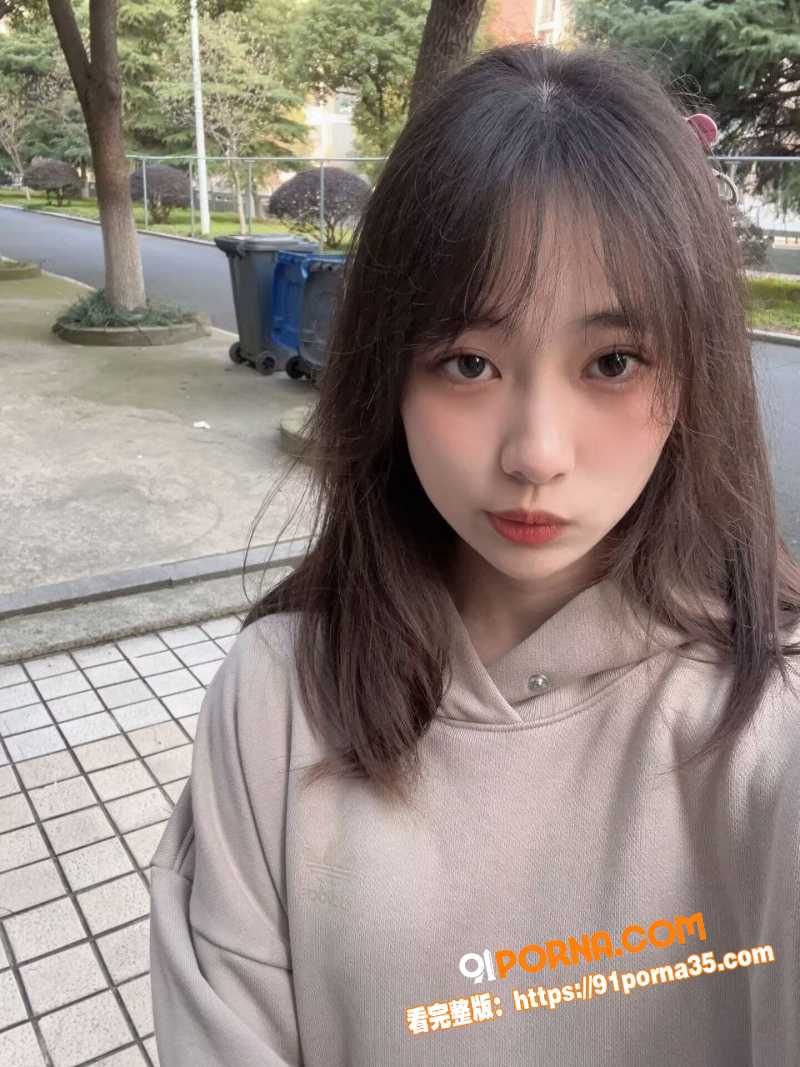 高颜值极品嫩妹与男友性爱...（1）