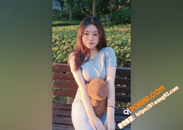 极品女大学生 不雅视频被...（1）