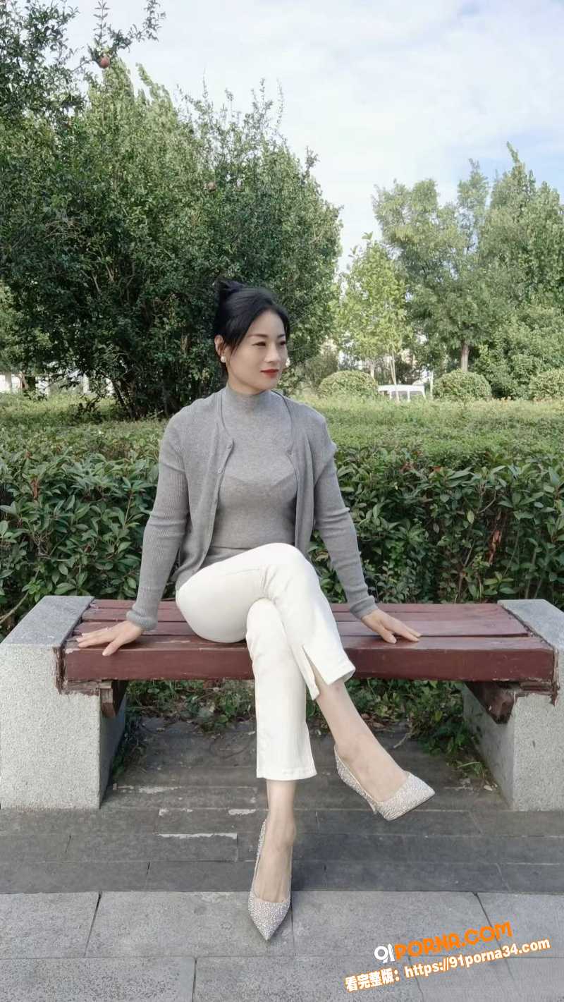 副总又带极品人妻老婆来群...（2）