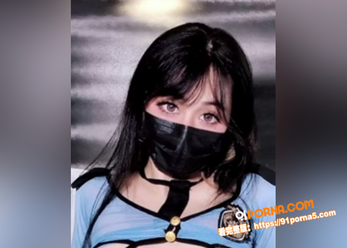 女警制服女友被男友中出操...（2）