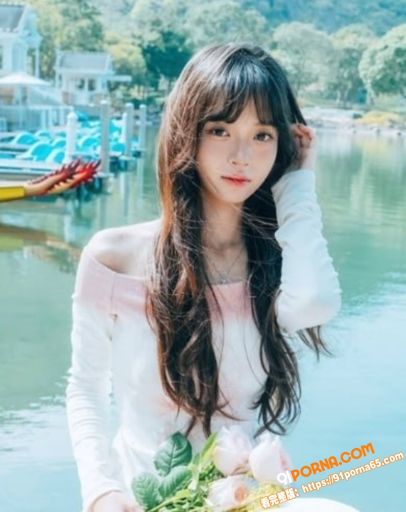 高颜值嫩妹 李依伊 被大...（1）