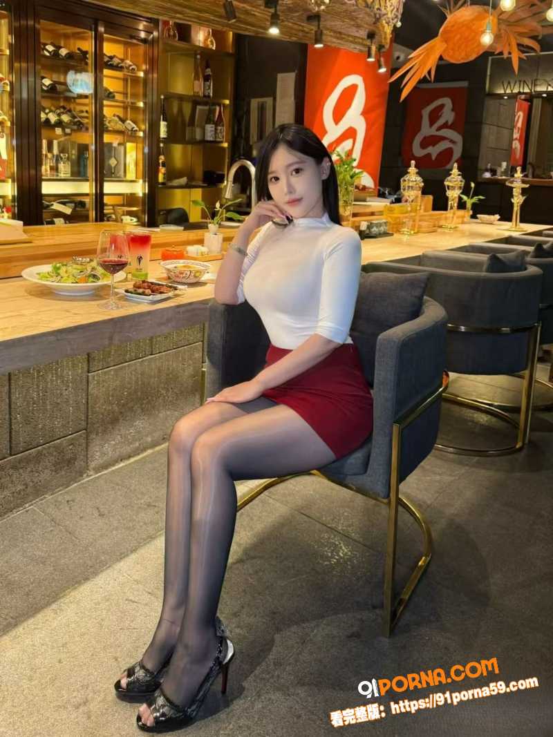 南京温莎KTV包厢小母狗...（1）