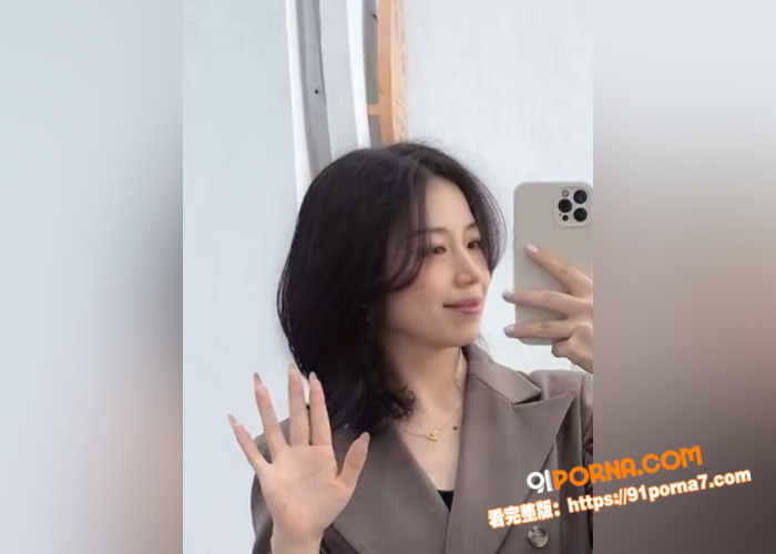 真实母子乱伦，妈妈穿着蕾...（3）