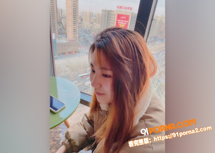高颜值精神小妹 在酒吧被...（3）