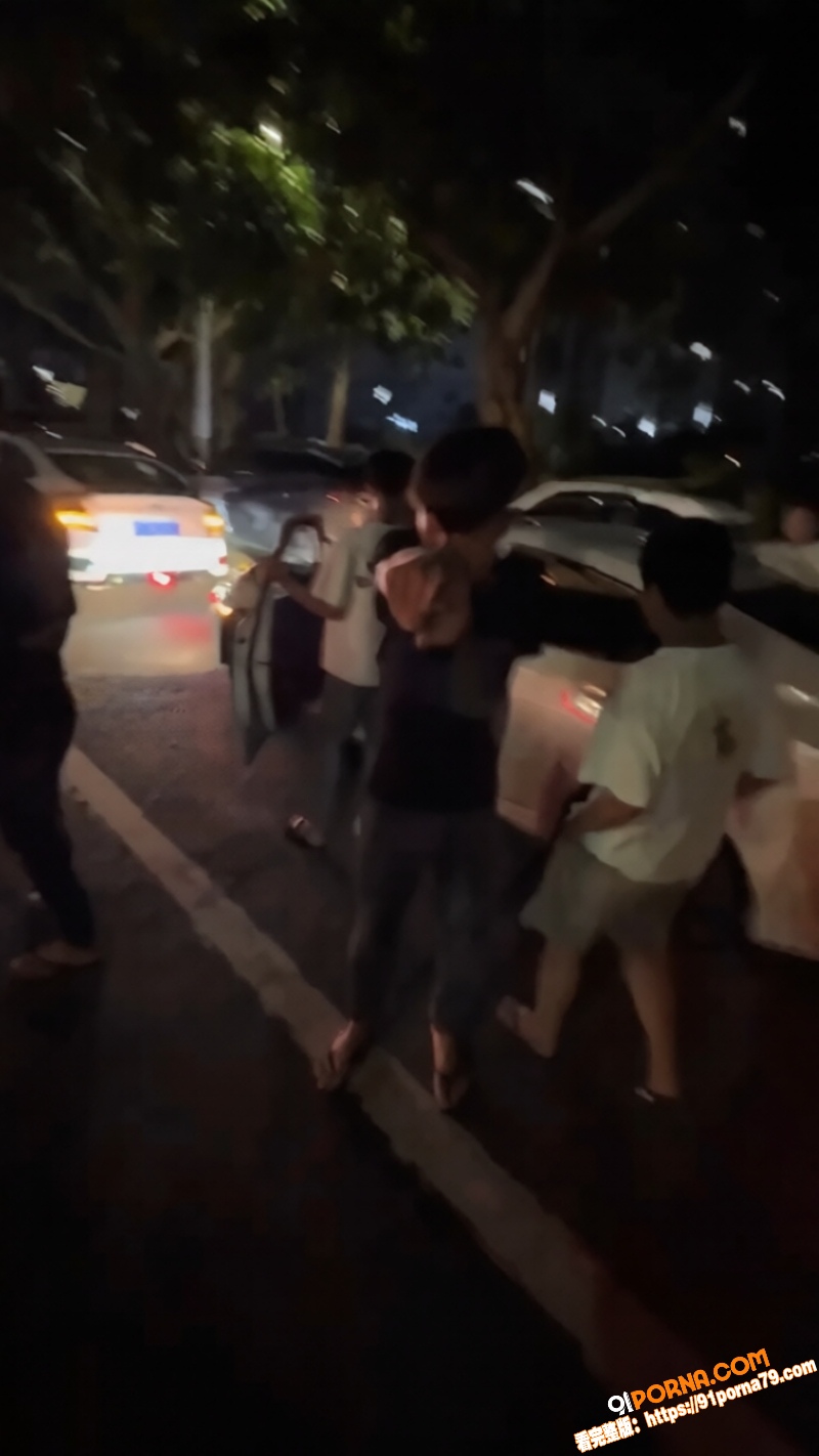 广西北海柳州精神小伙打架...（3）