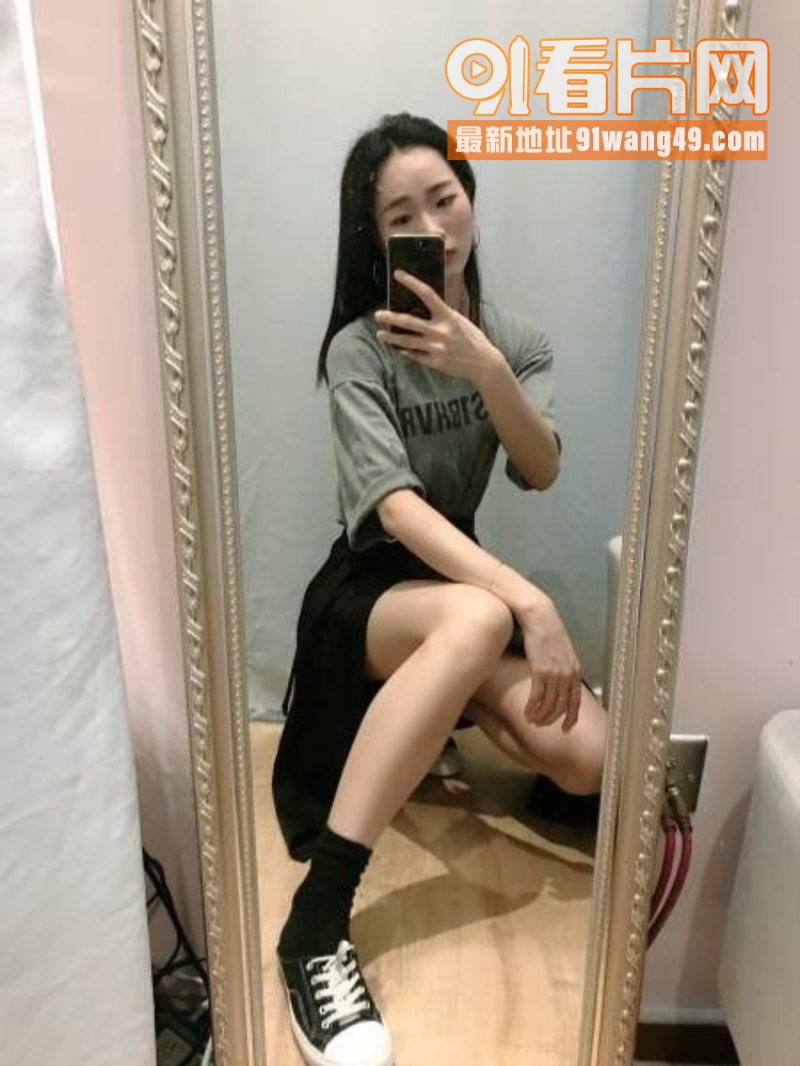 长腿反差婊叫着别插了 快...（4）