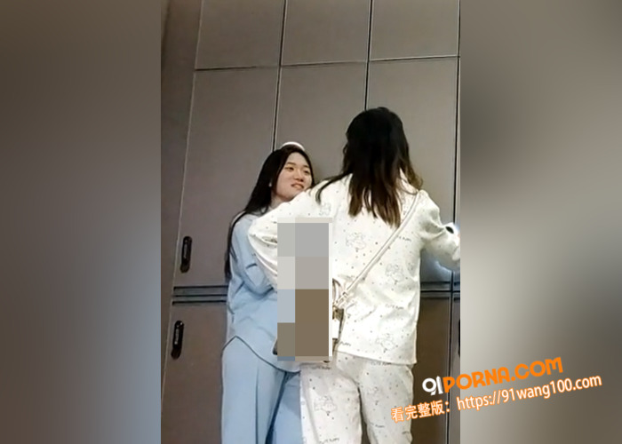 女子澡堂移动偷拍 各种环...（3）