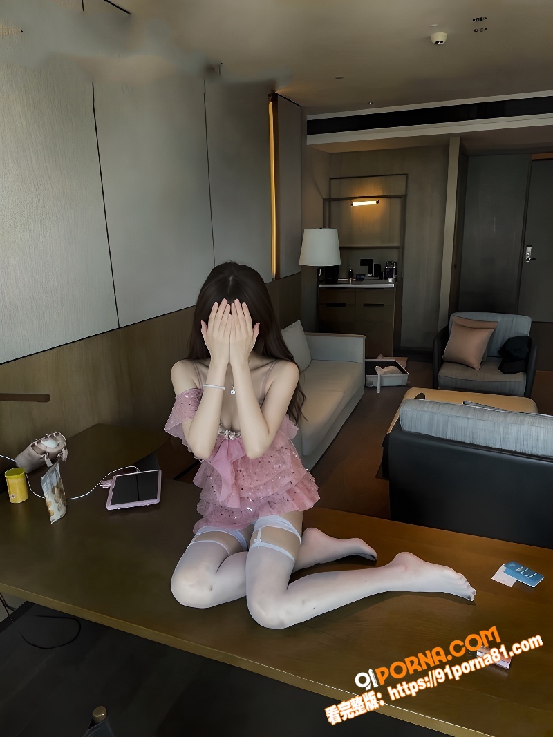 抖音网红 小鹿宝宝 自拍...（1）