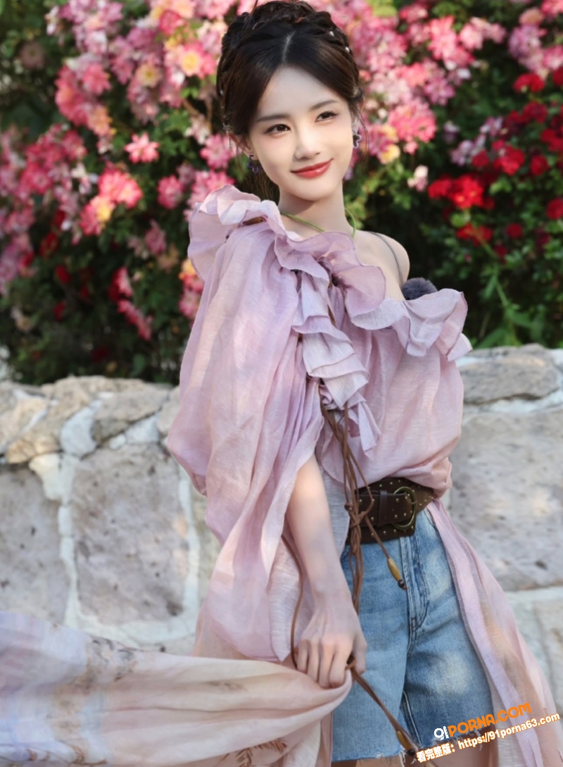 影视演员李一桐 AI换脸...（1）