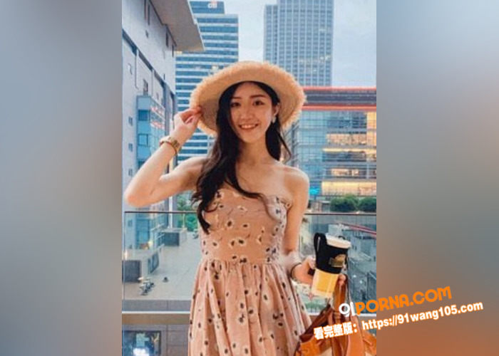 爱骑重机的女神和男友性爱...（1）