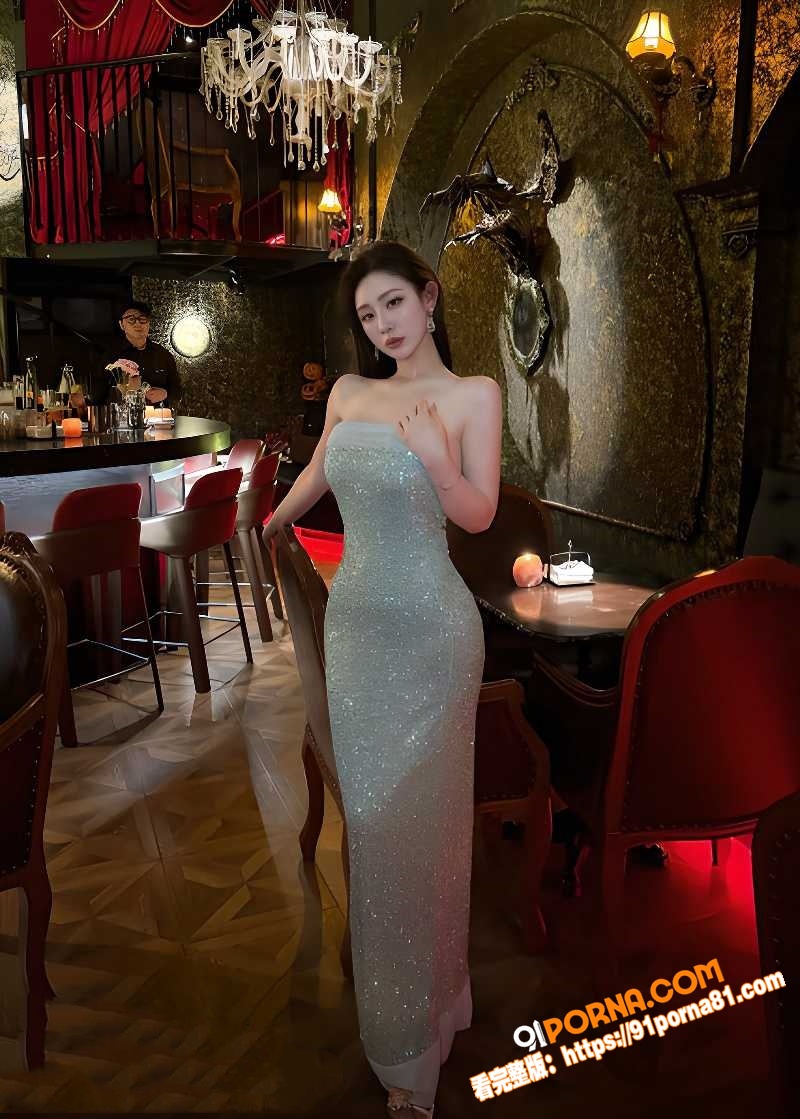 抖音网红 不爱笑的赛琳 ...（1）