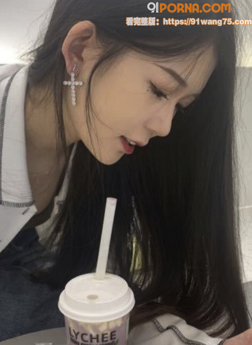 高颜值极品美女 和男友啪...（1）