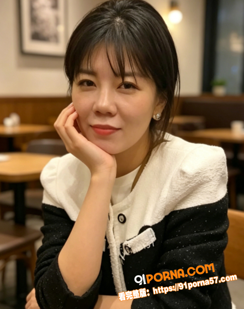 端庄短发少妇 电梯就开始...（1）