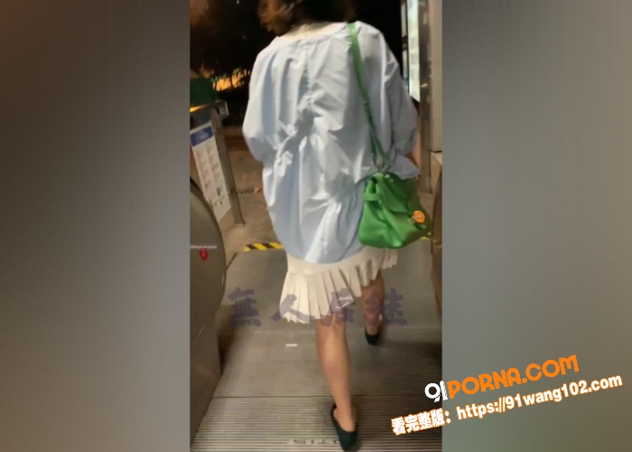 电梯战神偷拍系列之第三期...（8）