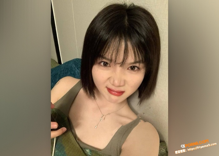 高颜值人妻，付费视频流出...（2）
