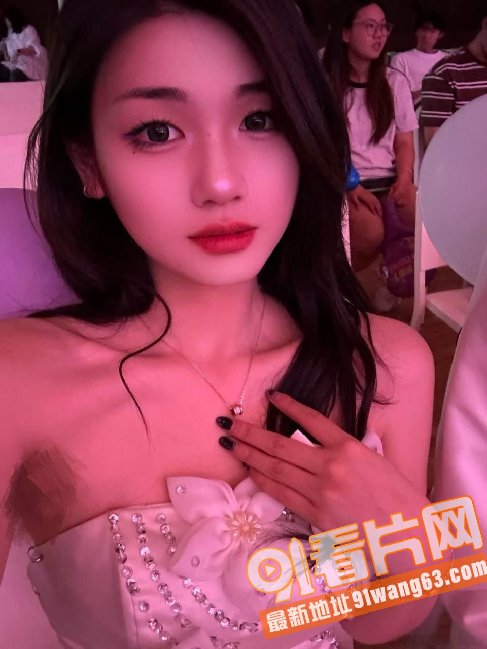 极品女大学生 超高颜值 ...（1）