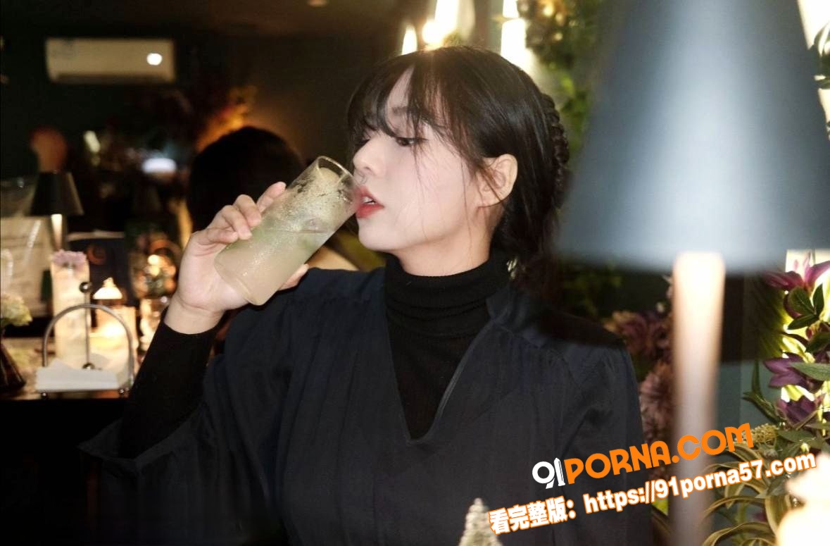 深圳白虎御姐顶级反差婊私...（1）