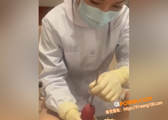 极品情侣 护士装诱惑下用...（5）
