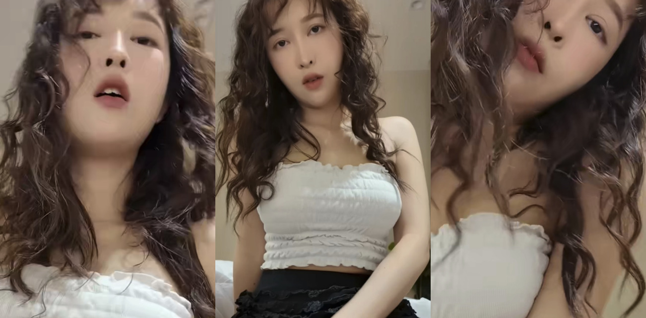 onlyfans人气网黄 deerlong 纯欲小少妇骑乘阳具自慰 AV棒震阴蒂 双重刺激高潮颤抖！