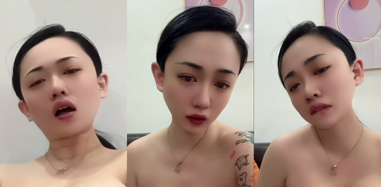 抖音网红 一个小球球 私人订制视频泄密，脸穴同框自慰，骚水多到流到地上了，妥妥的小母狗