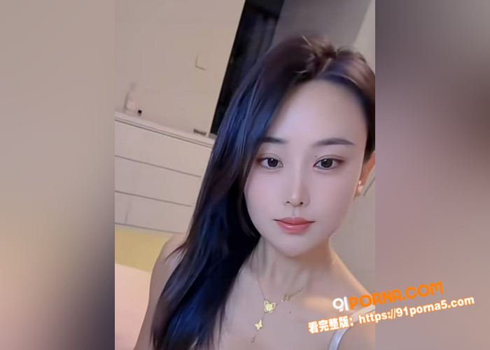 极品眼睛妹和男友啪啪 女主嫌弃男主体力不支 淫荡对白超有意思 大奶吊钟乳骑乘晃动