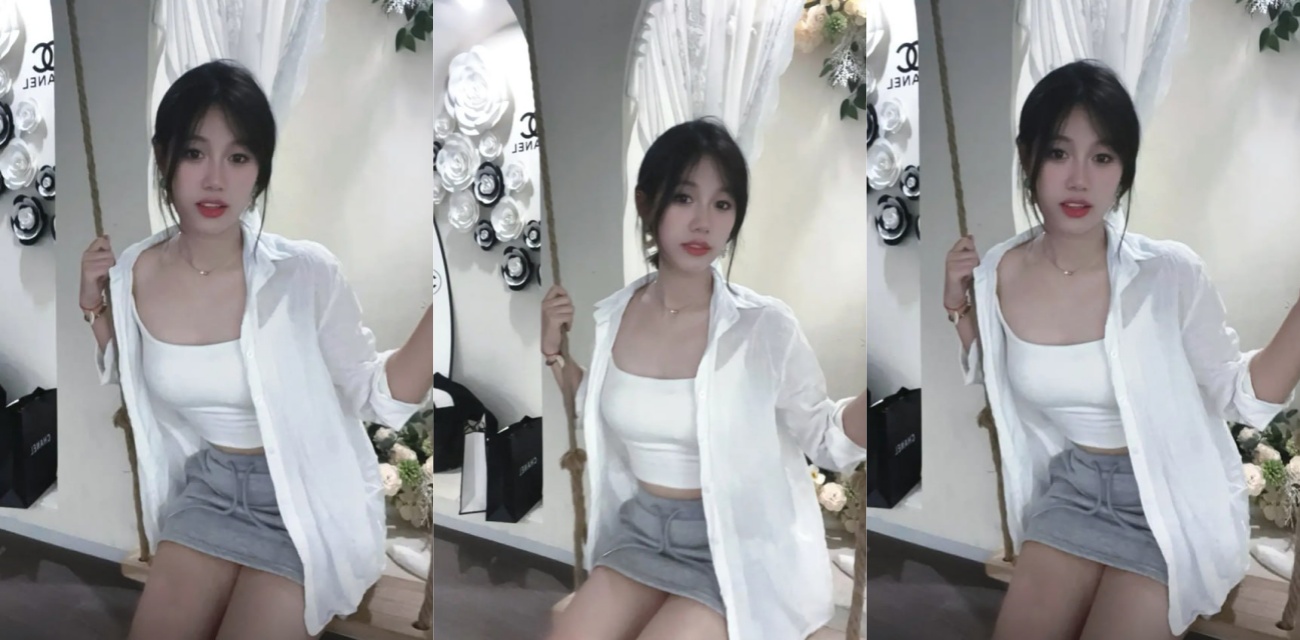 性瘾少女 婷婷 借宿表哥家 自慰途中遭猛干 骚表妹床上淫荡被玩弄的一塌糊涂！